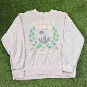 Aerie Winter Tour Graphic Sweatshirt Women’s S Gray Oversized Crewneck textured